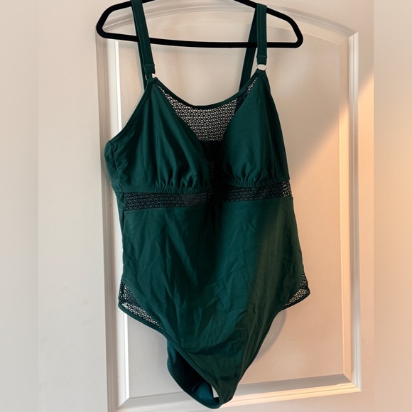 Adore Me Green Swimsuit With A Matching Cover Up - Picture 2 of 5